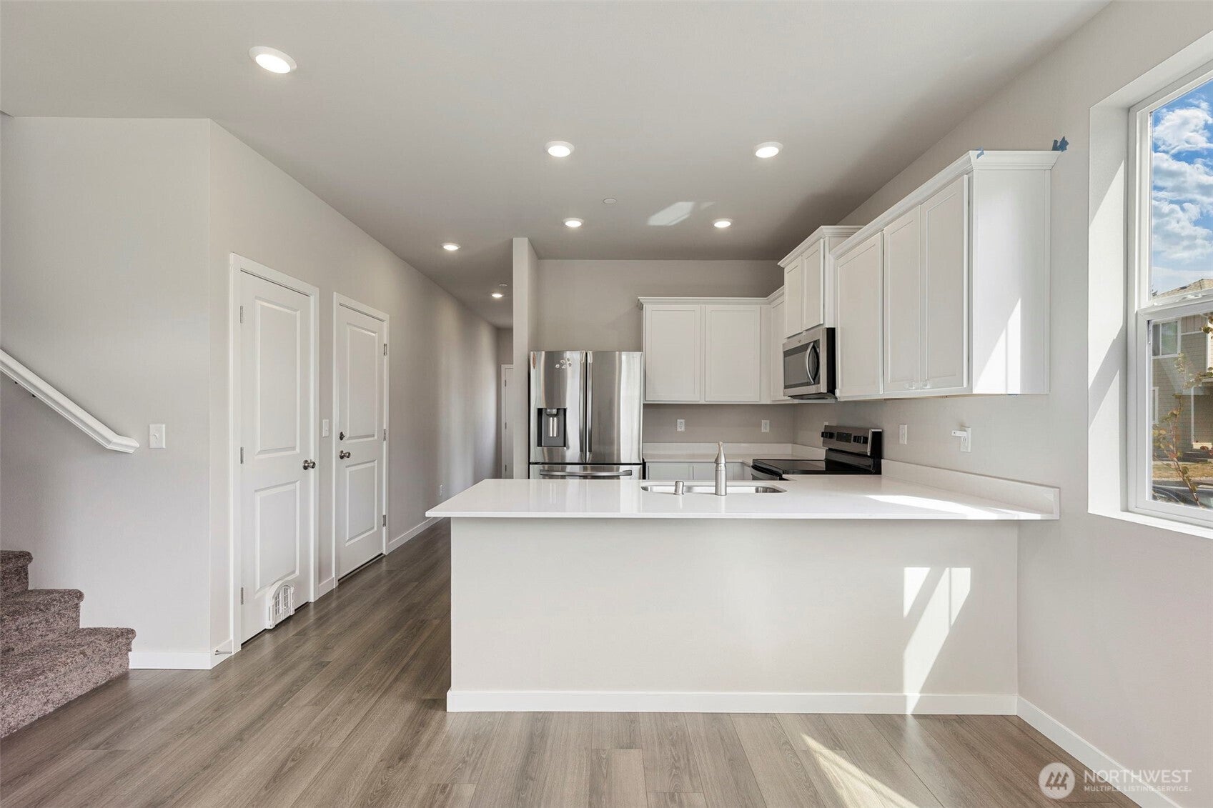 1221 E 53rd Street