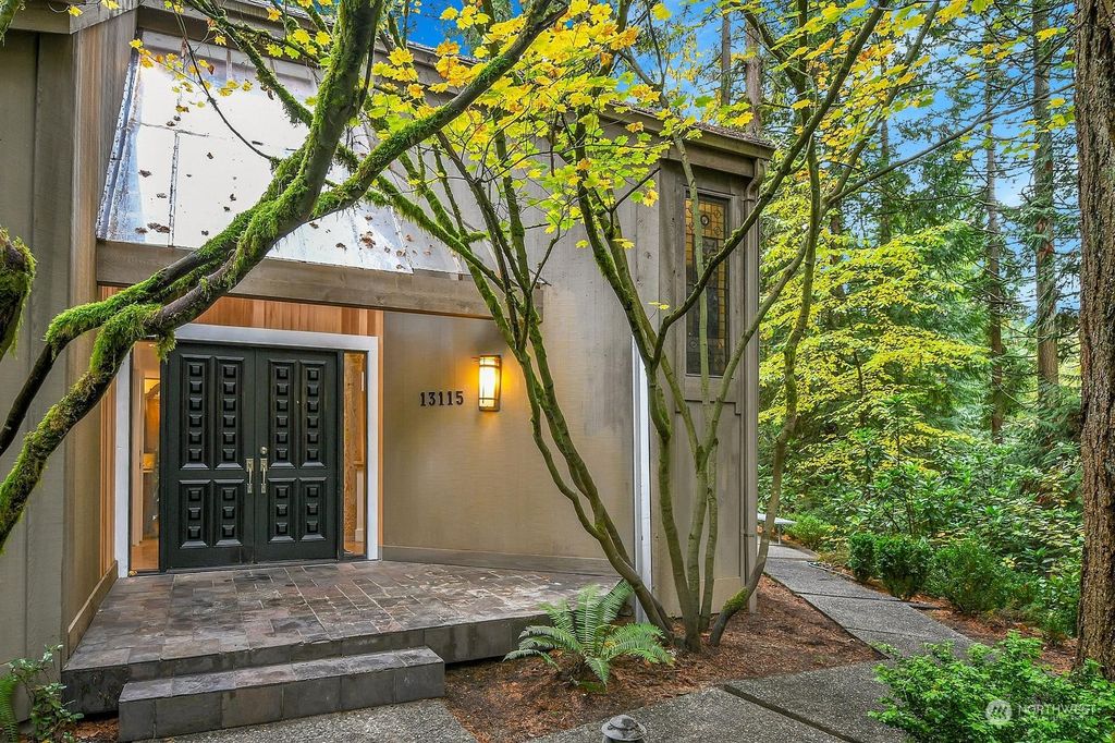 Photo of 13115 NE 38th Place, Bellevue, WA 98005 (MLS # 2306742)