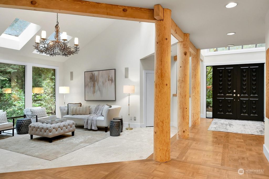 Photo of 13115 NE 38th Place, Bellevue, WA 98005 (MLS # 2306742)