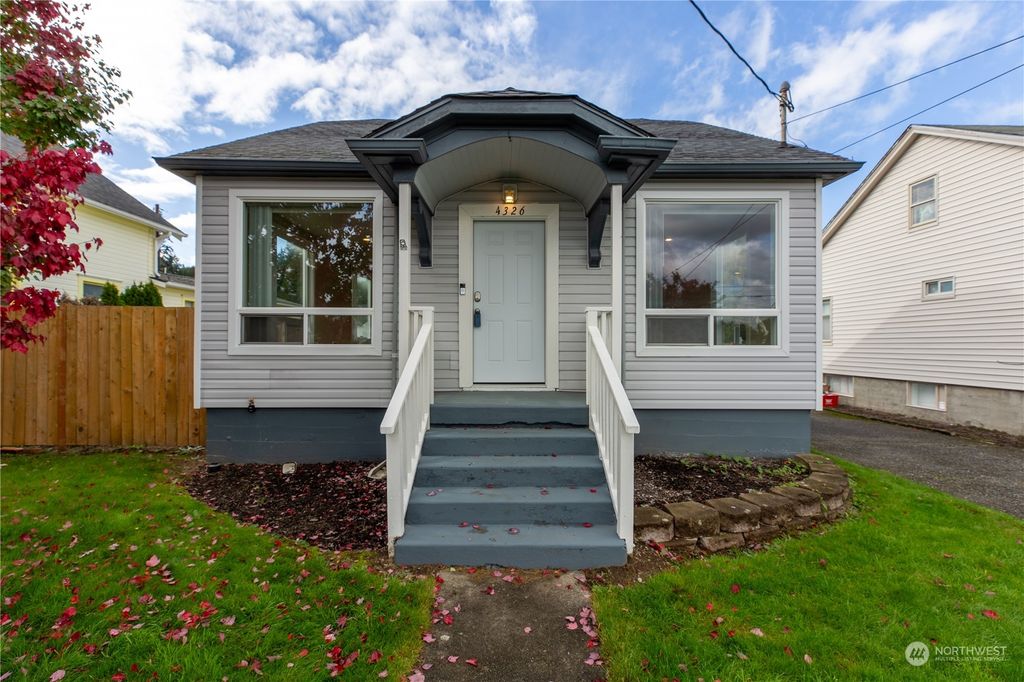 Photo of 4326 Terrace Drive, Everett, WA 98203 (MLS # 2301903)