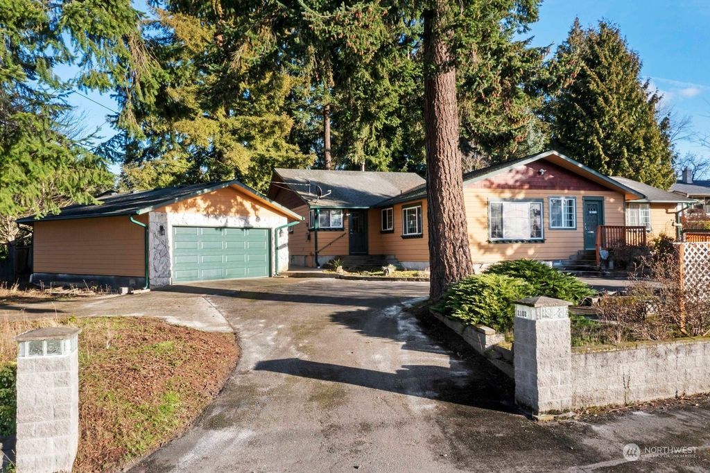 Photo of 2102 16th Avenue, Milton, WA 98354 (MLS # 2033143)