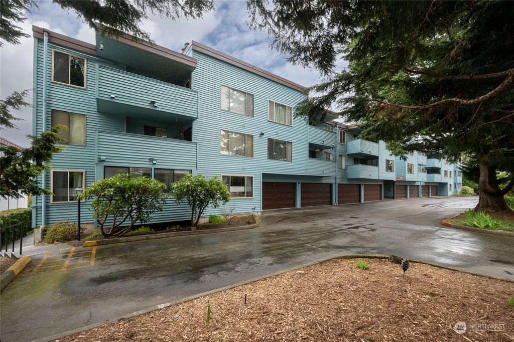 Photo of 233 SW 154th Street #304, Burien, WA 98166 (MLS # 2058660)