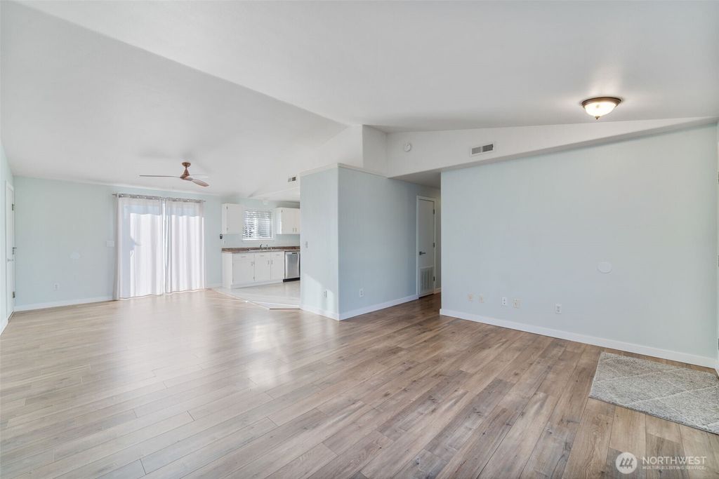 Photo of 4721 Forsythia Street, West Richland, WA 99353 (MLS # 2463463)