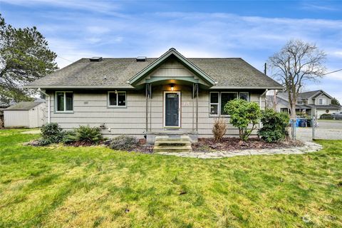 1706 E Pioneer Way, Puyallup, WA 98372 - MLS#: 2320502