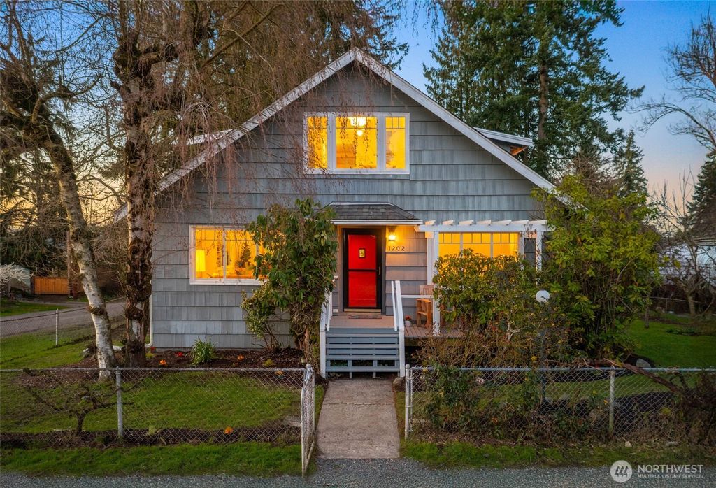 Photo of 1202 NE 97th Street, Seattle, WA 98115 (MLS # 2497917)