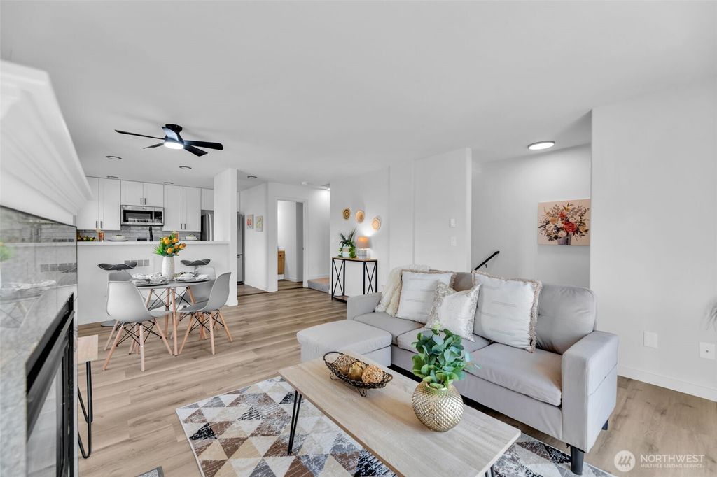 Photo of 536 N 103rd Street #A, Seattle, WA 98133 (MLS # 2411051)