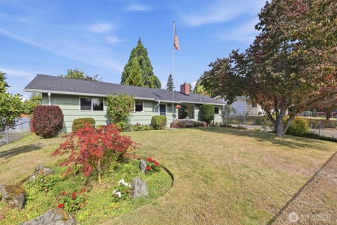 Photo of 4222 SE 3rd Street, Renton, WA 98059 (MLS # 2585805)