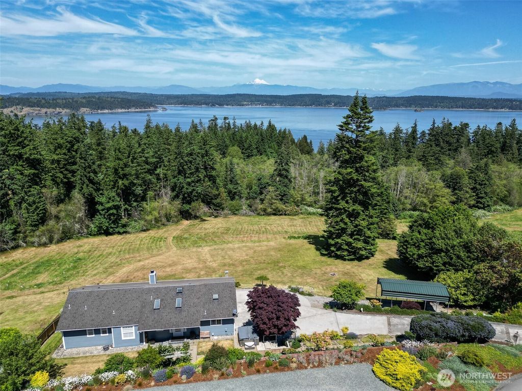 Photo of 4515 Sunday Drive, Oak Harbor, WA 98277 (MLS # 2461030)