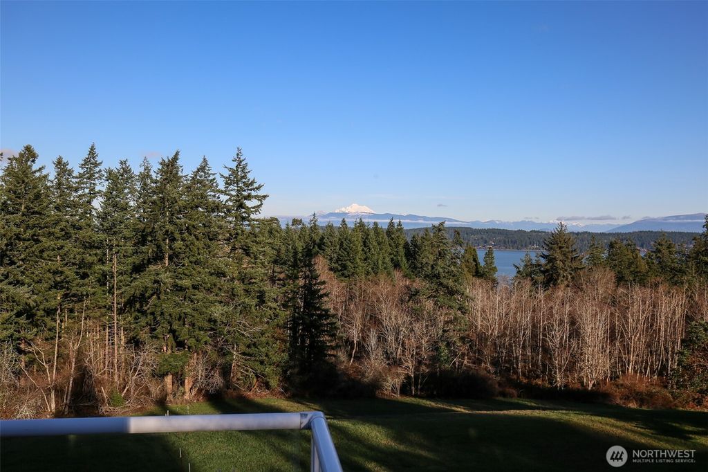 Photo of 4515 Sunday Drive, Oak Harbor, WA 98277 (MLS # 2461030)