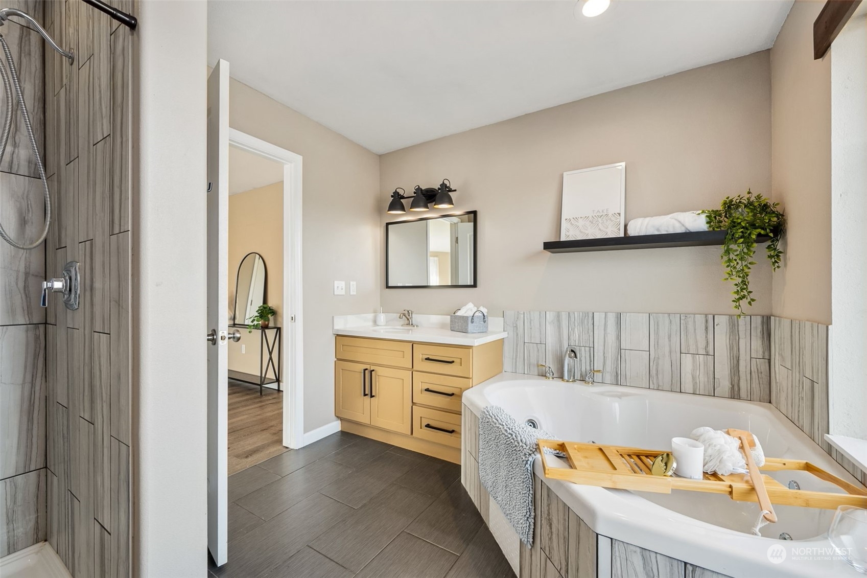 Tenino, Washington 98589, United States, 4 Bedrooms Bedrooms, ,4 BathroomsBathrooms,Residential,Active,25309