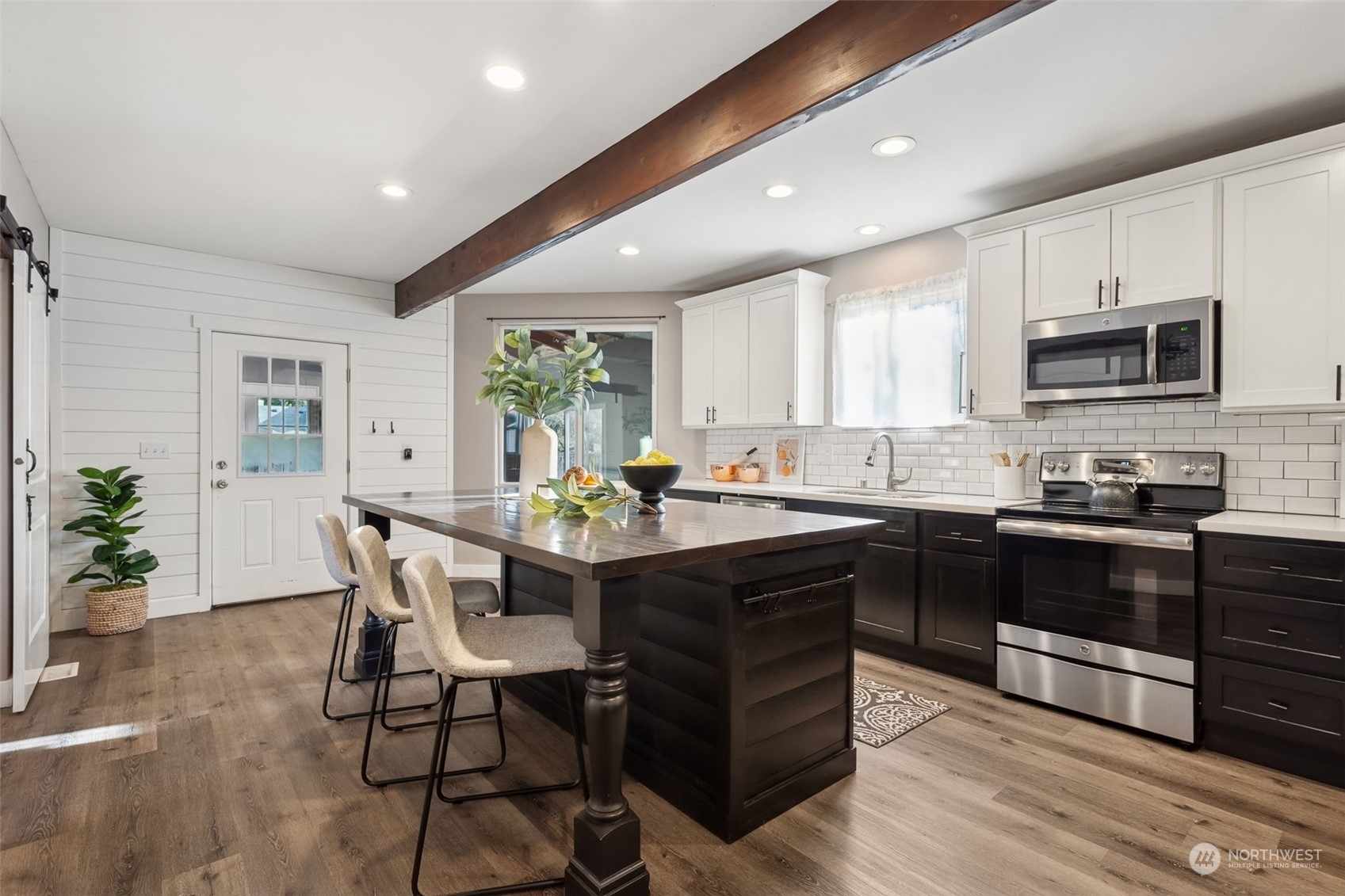 Tenino, Washington 98589, United States, 4 Bedrooms Bedrooms, ,4 BathroomsBathrooms,Residential,Active,25309