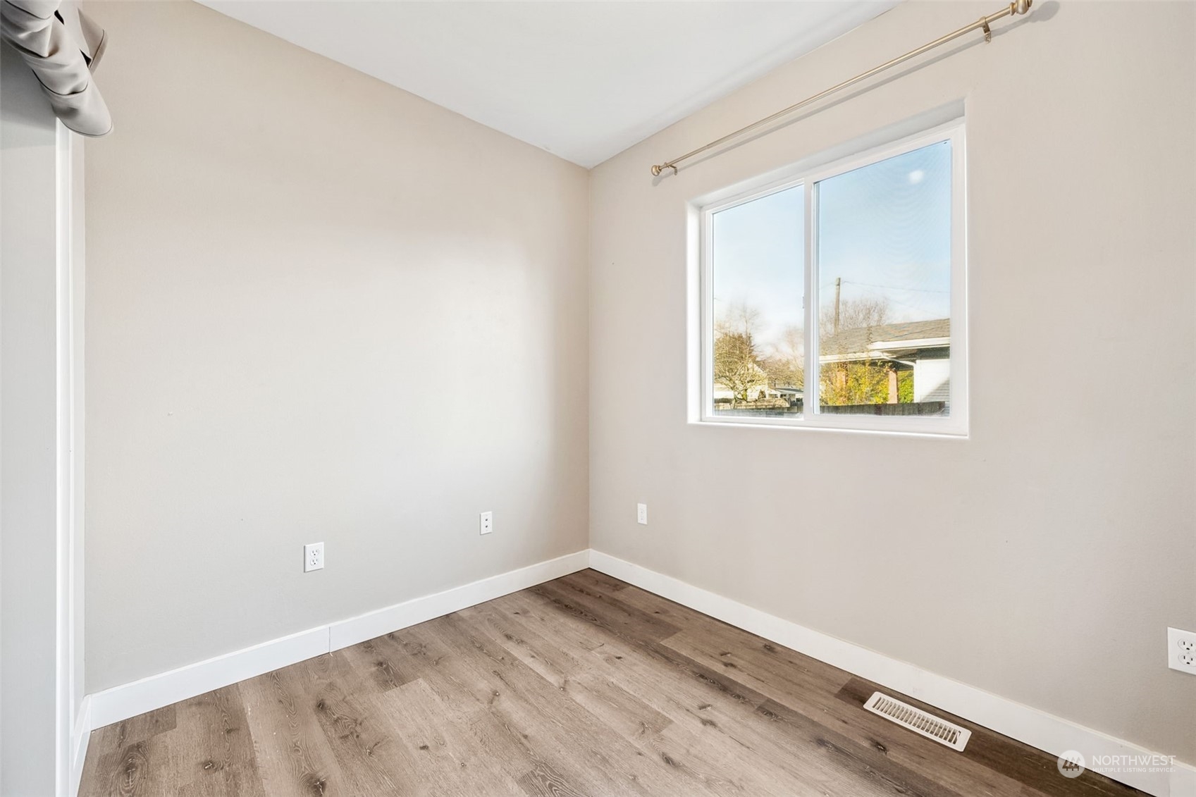 Tenino, Washington 98589, United States, 4 Bedrooms Bedrooms, ,4 BathroomsBathrooms,Residential,Active,25309