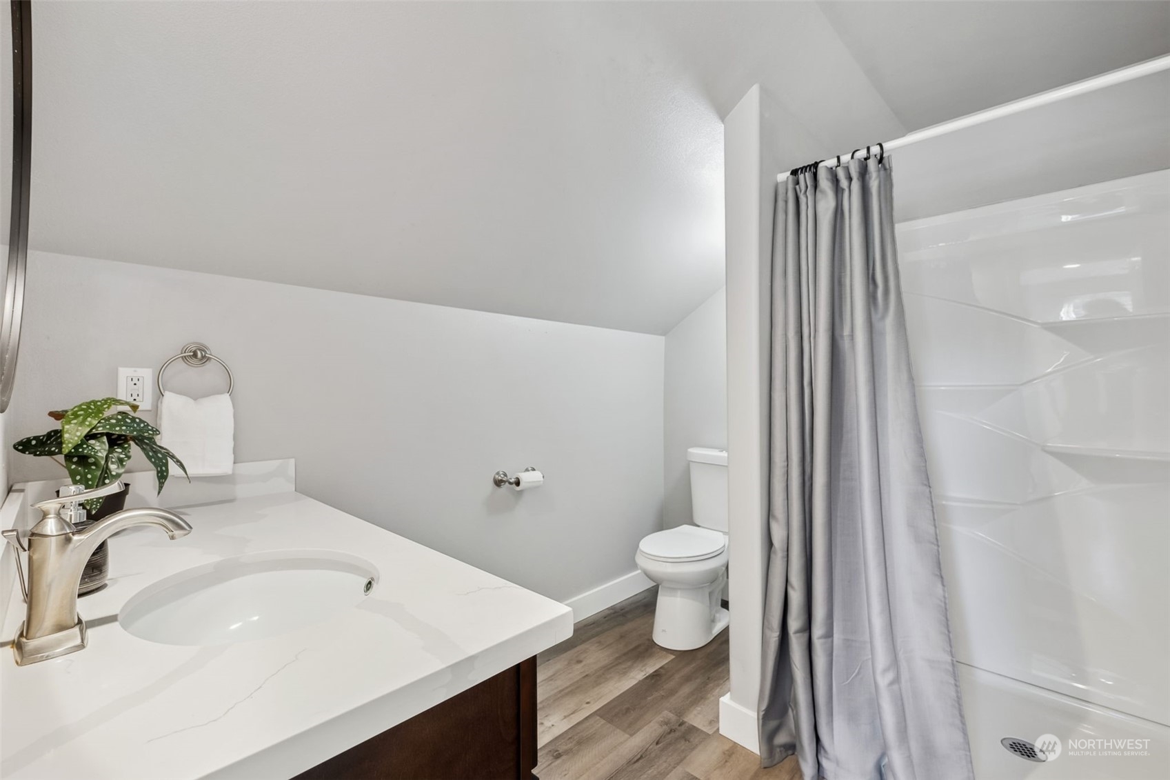 Tenino, Washington 98589, United States, 4 Bedrooms Bedrooms, ,4 BathroomsBathrooms,Residential,Active,25309