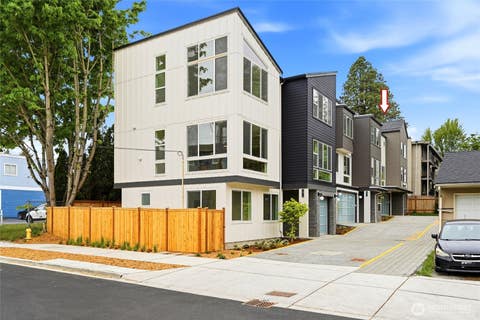 Photo of 1512 NE 147th Street ST, Shoreline, WA 98155 (MLS # 2568828)