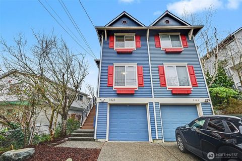 Photo of 7423 Sunnyside Avenue N, Seattle, WA 98103 (MLS # 2480286)