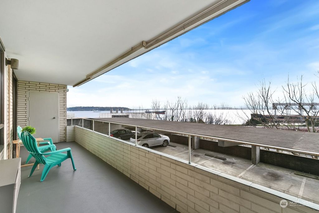 Photo of 521 5th Avenue W #103, Seattle, WA 98119 (MLS # 2246072)