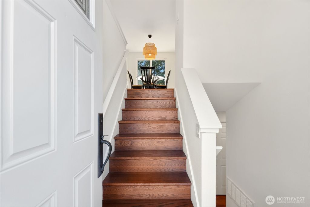 Photo of 14609 SE 195th Place, Renton, WA 98058 (MLS # 2406426)