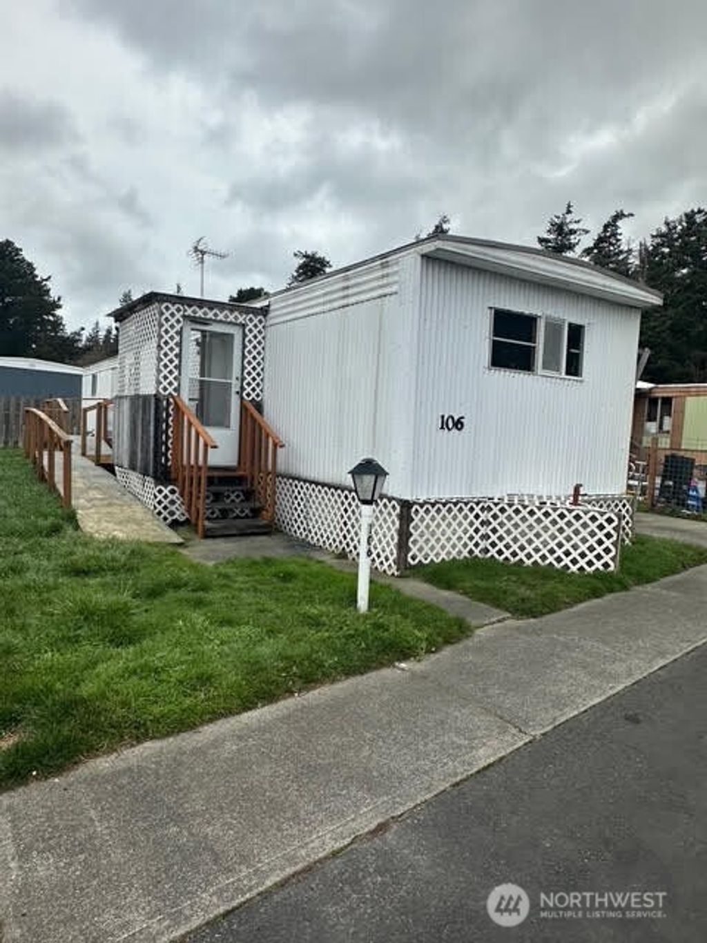 Photo of 700 NW Crosby Avenue #106, Oak Harbor, WA 98277 (MLS # 2473251)
