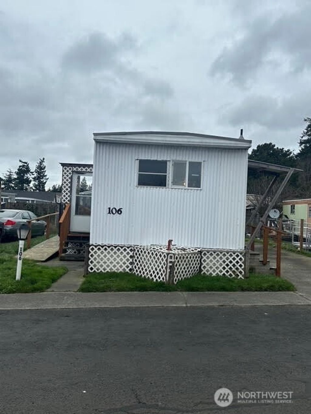Photo of 700 NW Crosby Avenue #106, Oak Harbor, WA 98277 (MLS # 2473251)
