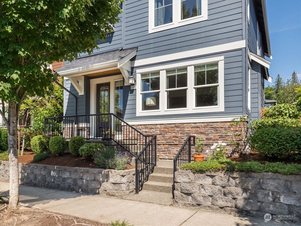 Photo of 1598 14th Place NE, Issaquah, WA 98029 (MLS # 2137024)