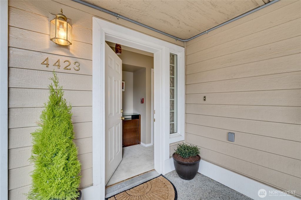 Photo of 4423 Providence Point Place SE #2628, Issaquah, WA 98029 (MLS # 2465950)