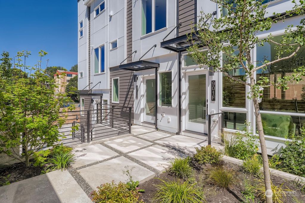 Photo of 901 28th Avenue S #F, Seattle, WA 98144 (MLS # 2039247)