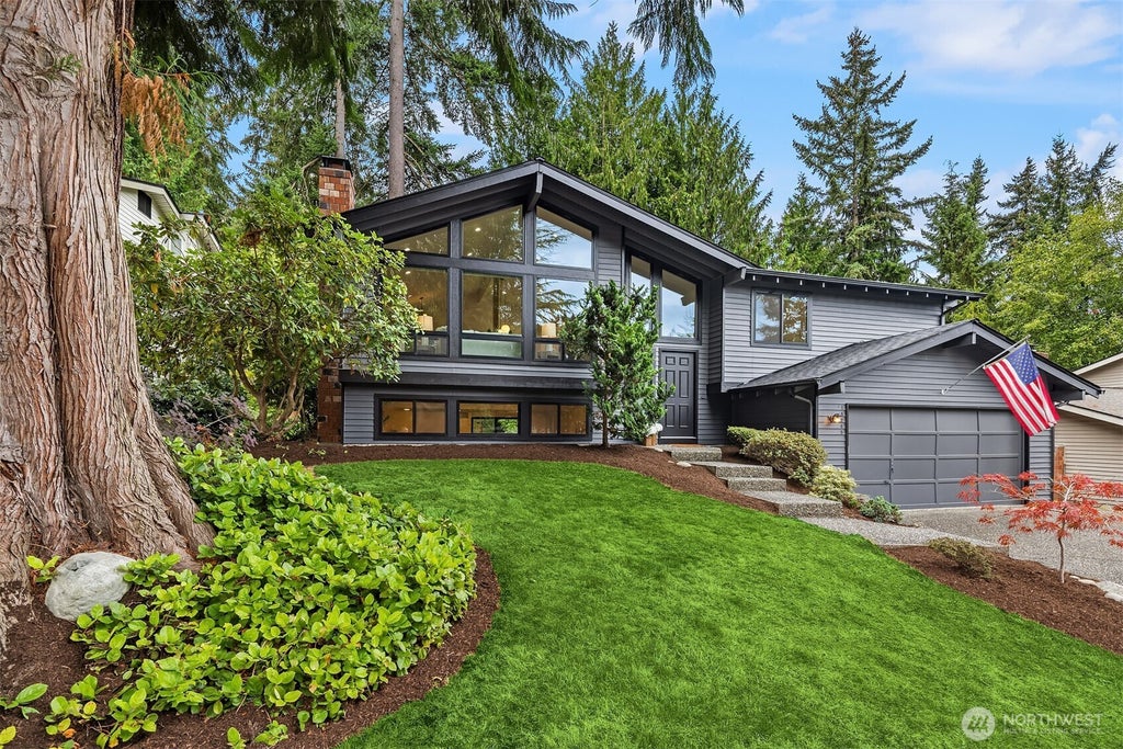 Photo of 14265 92nd Place NE, Kirkland, WA 98034 (MLS # 2579688)