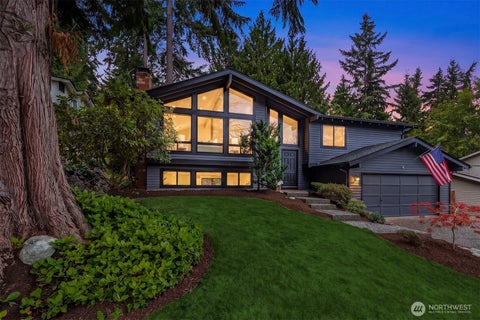Photo of 14265 92nd Place NE, Kirkland, WA 98034 (MLS # 2579688)