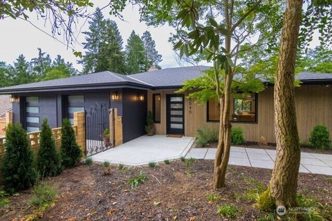 Photo of 16040 36th Avenue NE, Lake Forest Park, WA 98155 (MLS # 2590532)