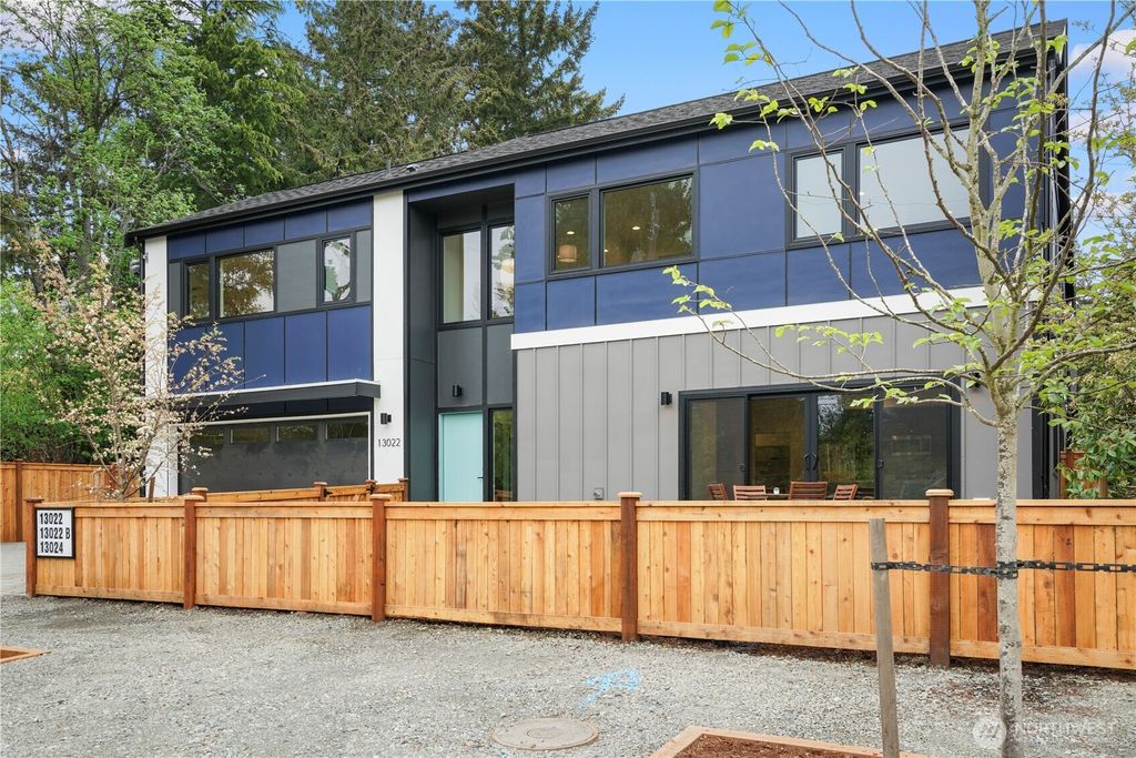 Photo of 13022 Corliss Avenue N, Seattle, WA 98133 (MLS # 2514718)