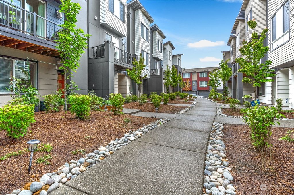 Photo of 616 237th Place SE #F, Bothell, WA 98021 (MLS # 2128404)