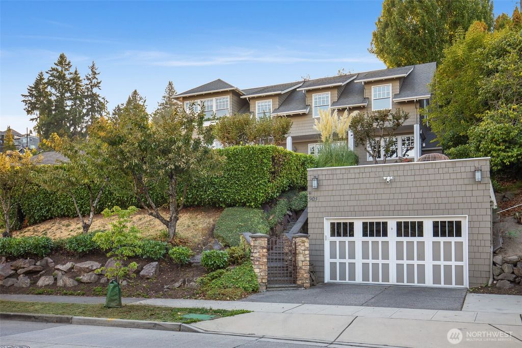 Photo of 903 Lakeside Avenue S, Seattle, WA 98144 (MLS # 2413684)