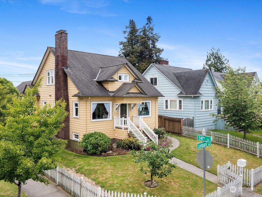 Photo of 1401 Lombard Avenue, Everett, WA 98201 (MLS # 2250947)