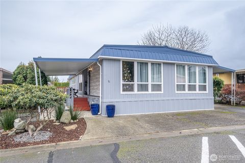 Photo of 225 NE Ernst St #51, Oak Harbor, WA 98277 (MLS # 2460421)