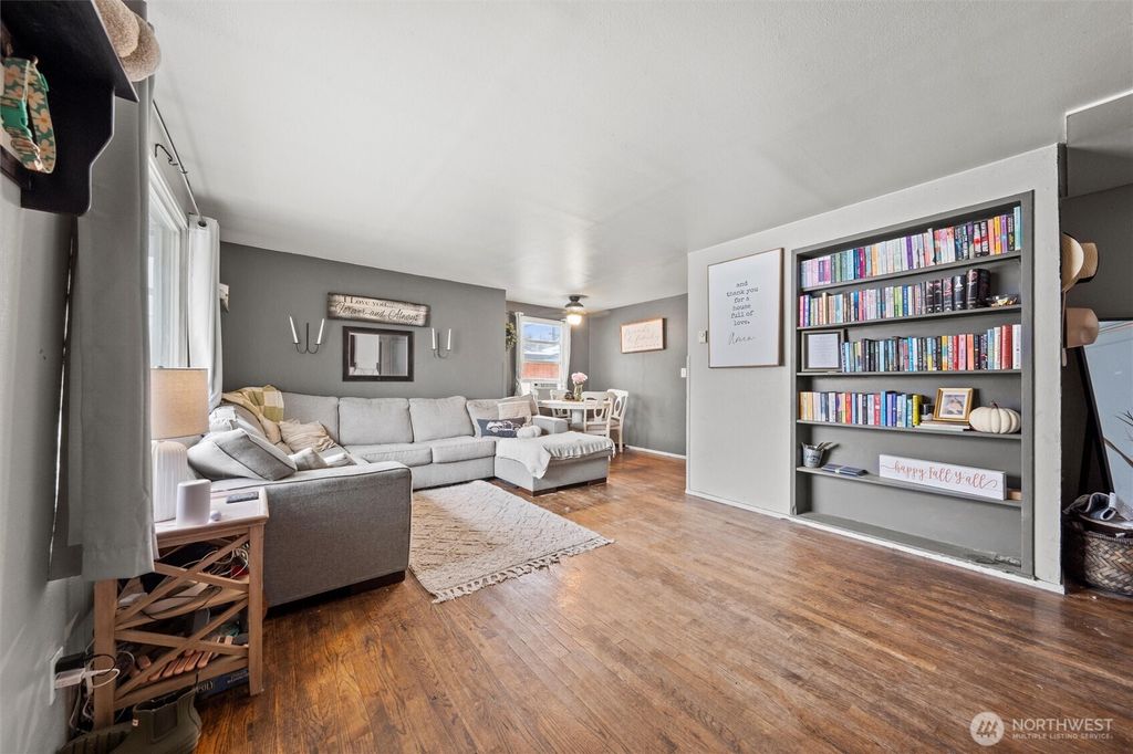 Photo of 71 Ivy Street NE, Ephrata, WA 98823 (MLS # 2457889)