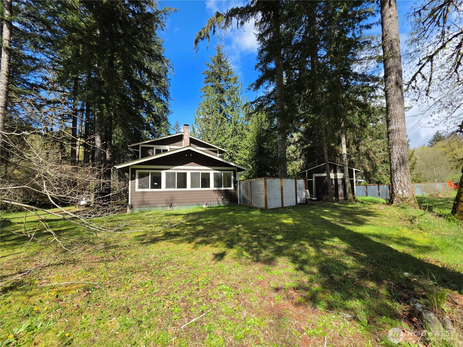 130 NE Evergreen Drive