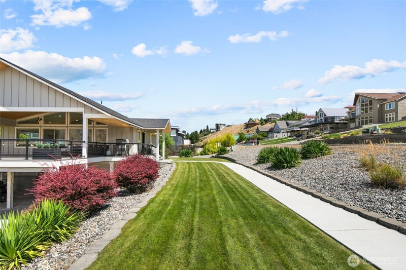 365 W Beach Drive