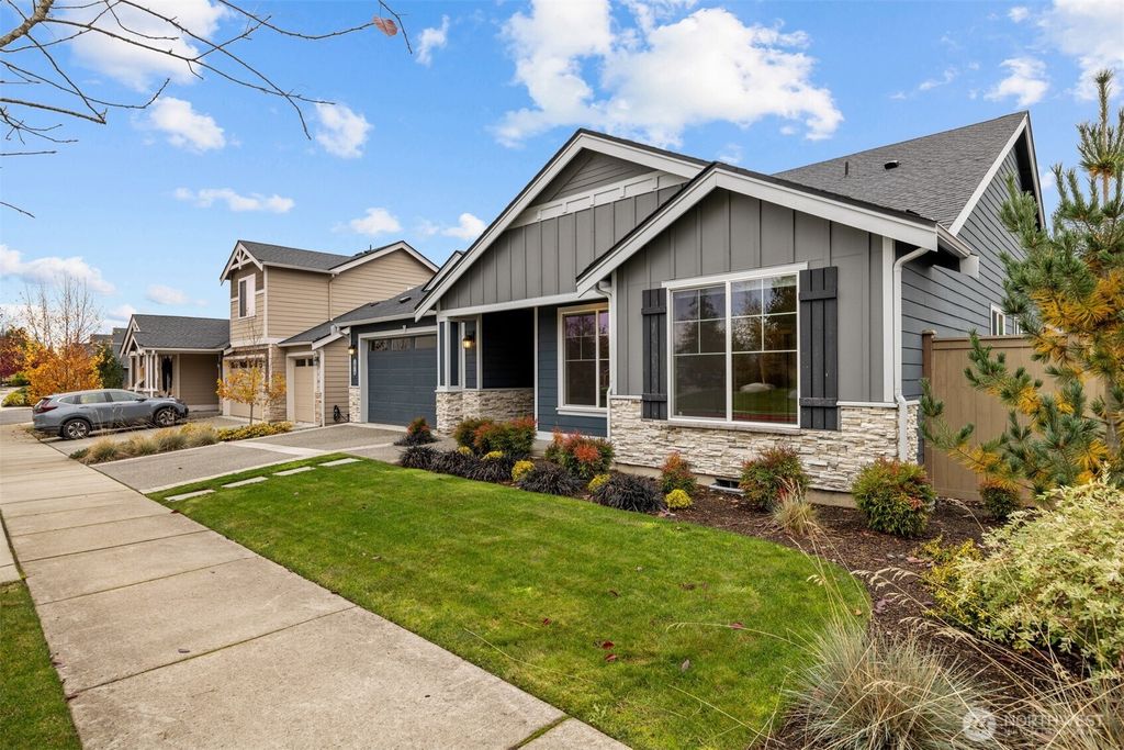 Photo of 1016 Adams Court, Mount Vernon, WA 98274 (MLS # 2477638)