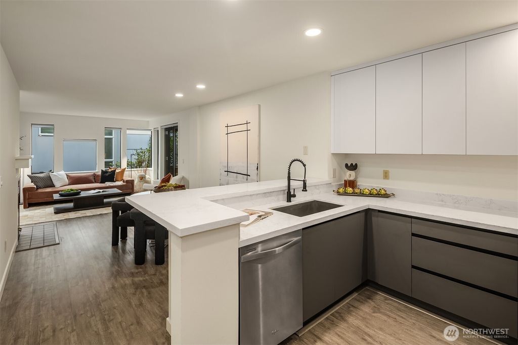 Photo of 600 Malden Avenue E #104, Seattle, WA 98112 (MLS # 2418745)