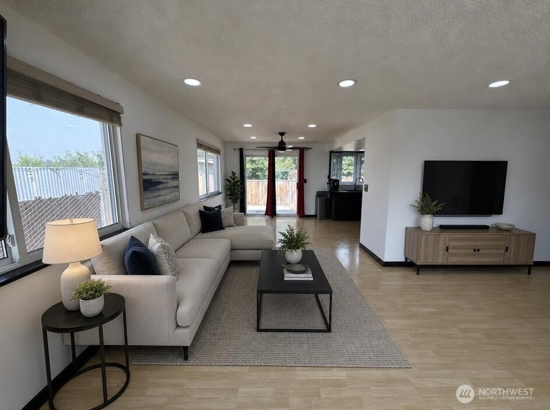 2207 Grant Road