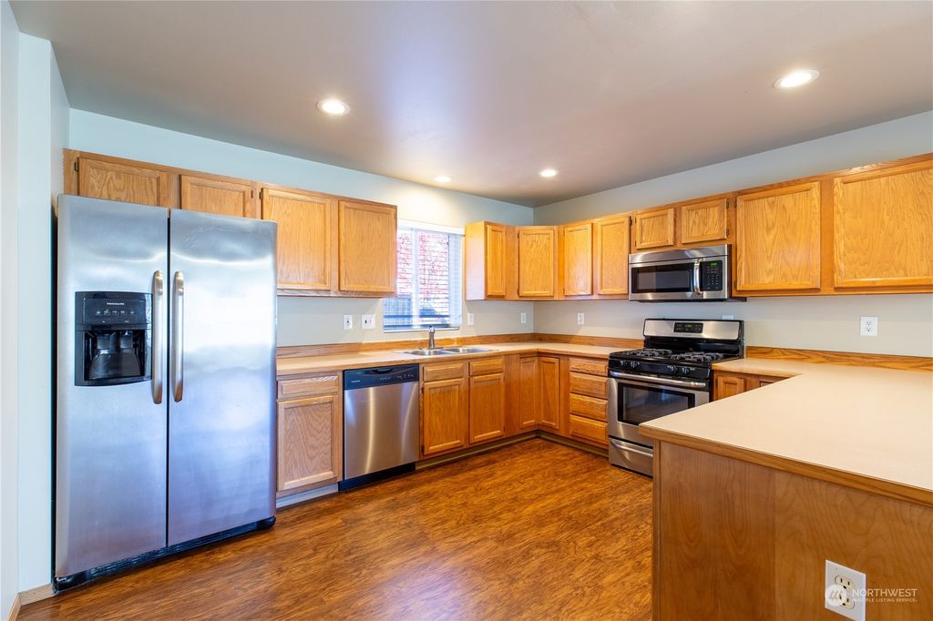 Photo of 23805 216th Place SE, Maple Valley, WA 98038 (MLS # 2307634)