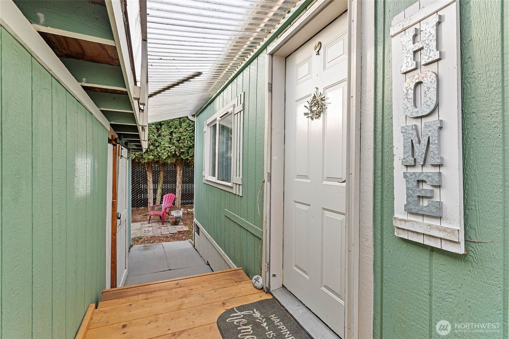 Photo of 2522 Old Highway 99 Road S #6, Mount Vernon, WA 98273 (MLS # 2472219)