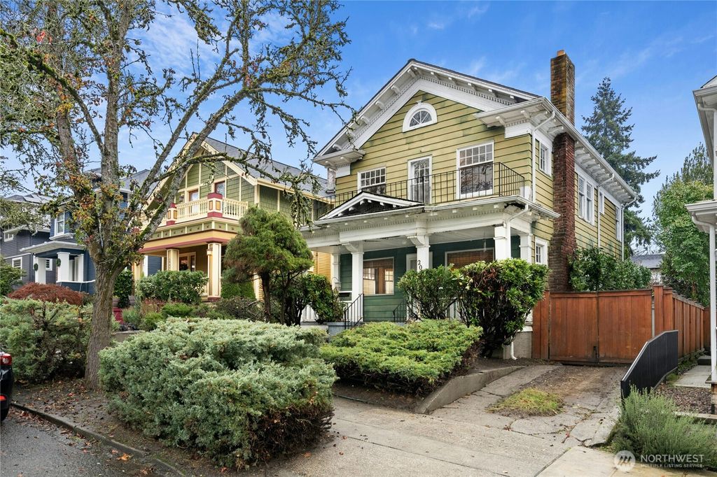 Photo of 206 32nd Avenue, Seattle, WA 98122 (MLS # 2460001)