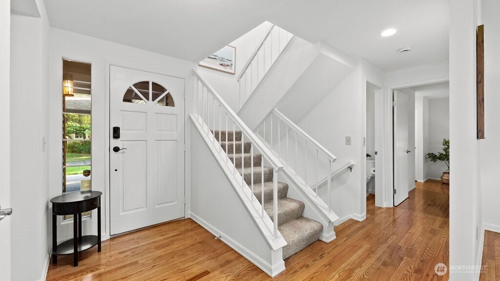 Photo of 11426 SE 67th Place, Bellevue, WA 98006 (MLS # 2586524)
