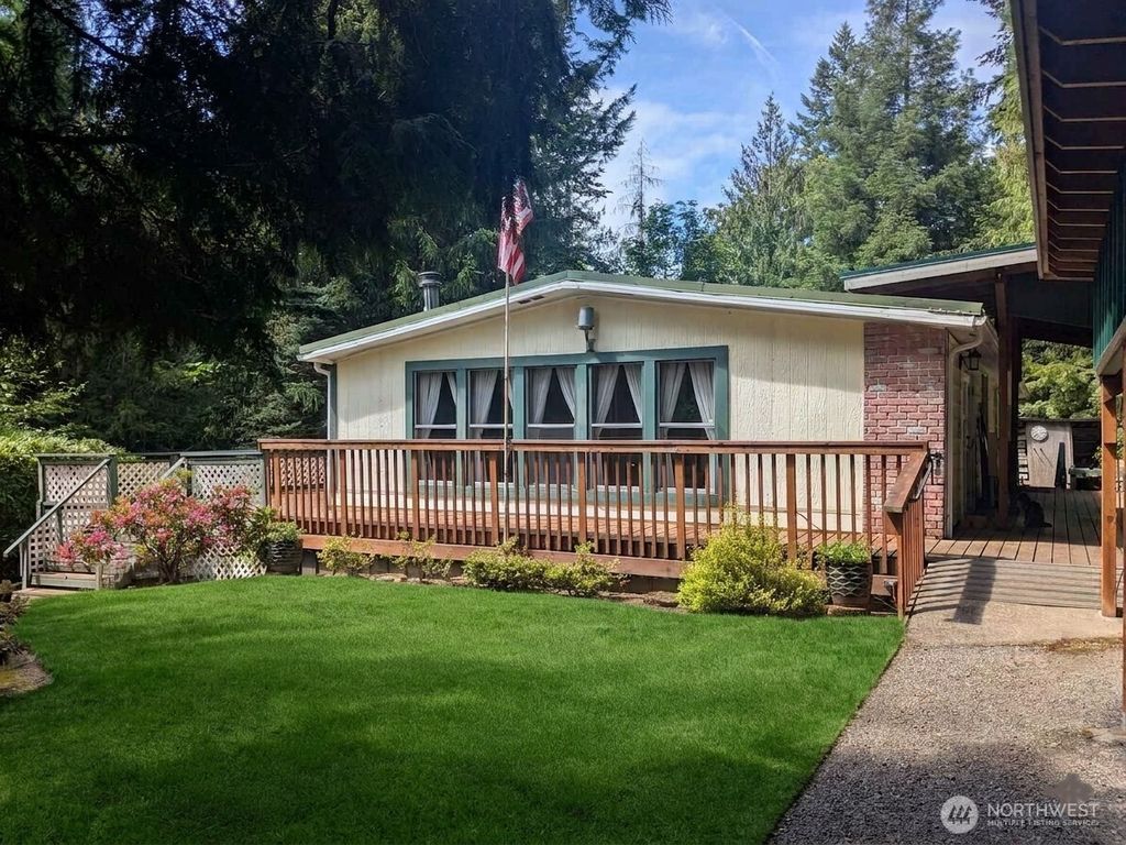 Photo of 19730 SE 210th Street, Maple Valley, WA 98038 (MLS # 2552556)