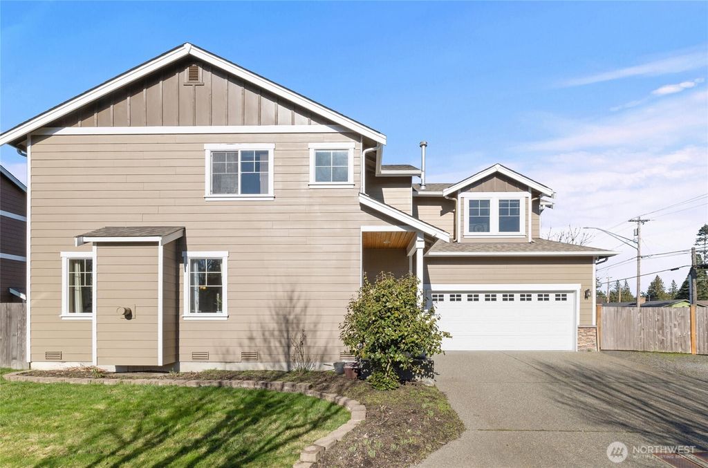 Photo of 11226 2nd Avenue SE, Everett, WA 98208 (MLS # 2479497)