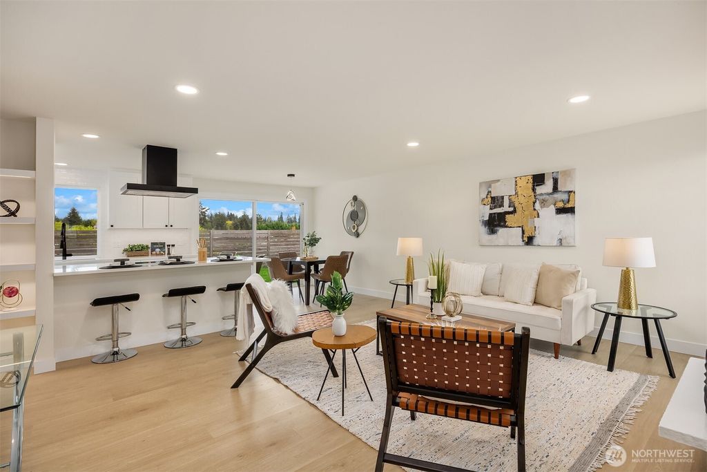 Photo of 2412 Monterey Avenue NE, Renton, WA 98056 (MLS # 2365840)