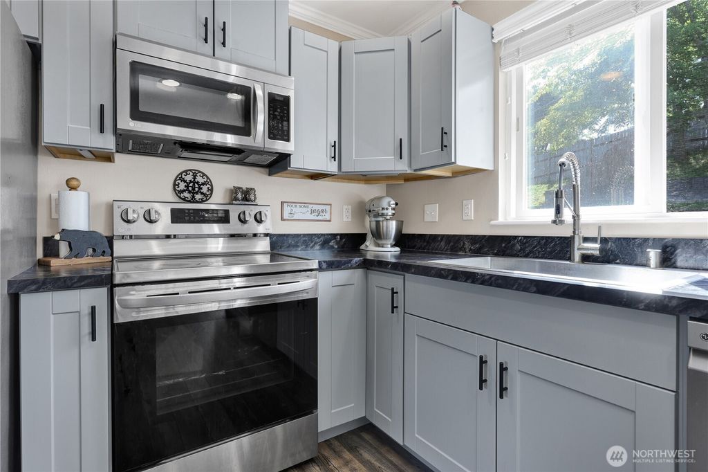 Photo of 918 Cleveland Avenue, Snohomish, WA 98290 (MLS # 2389824)