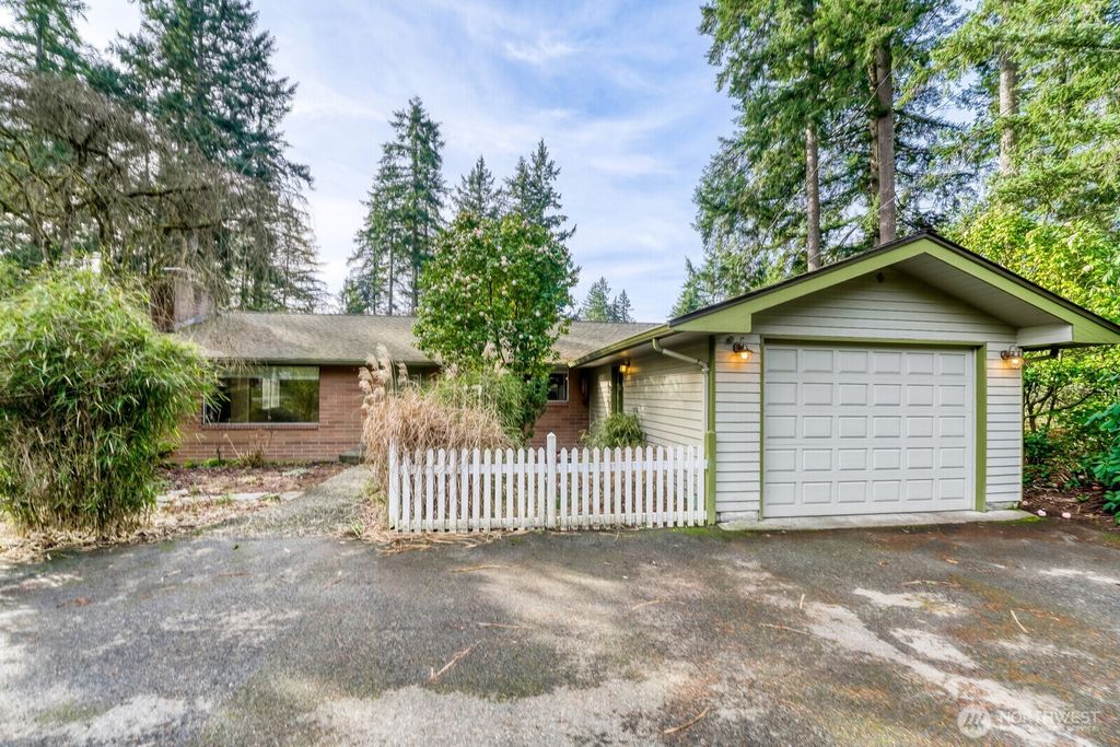 Photo of 14435 183rd Avenue SE, Renton, WA 98059 (MLS # 2477549)