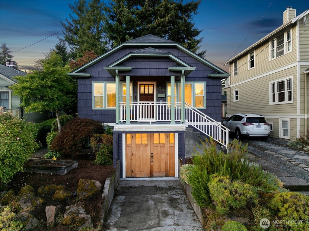 Photo of 4334 SW Dawson Street, Seattle, WA 98136 (MLS # 2577989)